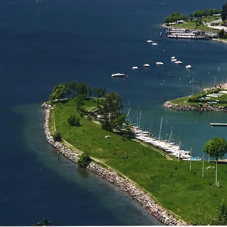 Sunshine - Luxury Property, With Pool & Large Private Garden, Few Steps From The Beach, Ideal For Families, Large Groups And People With Mobility Issuess