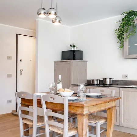 Sunshine - Luxury Property, With Pool & Large Private Garden, Few Steps From The Beach, Ideal For Families, Large Groups And People With Mobility Issuess *