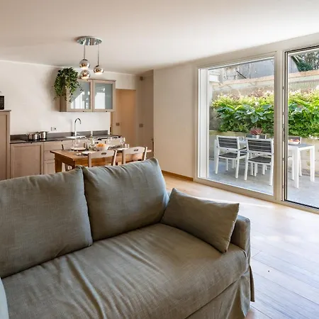 Sunshine - Luxury Property, With Pool & Large Private Garden, Few Steps From The Beach, Ideal For Families, Large Groups And People With Mobility Issuess Вилла Дервио