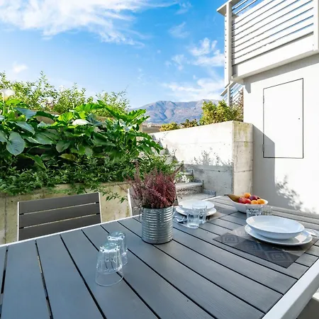 别墅 Sunshine - Luxury Property, With Pool & Large Private Garden, Few Steps From The Beach, Ideal For Families, Large Groups And People With Mobility Issuess *