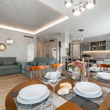 Sunshine - Luxury Property, With Pool & Large Private Garden, Few Steps From The Beach, Ideal For Families, Large Groups And People With Mobility Issuess *