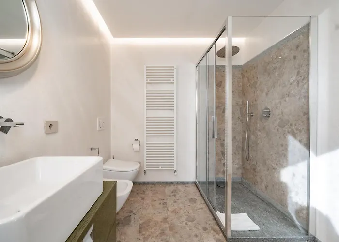 Villa Sunshine - Luxury Property, With Pool & Large Private Garden, Few Steps From The Beach, Ideal For Families, Large Groups And People With Mobility Issuess Dervio