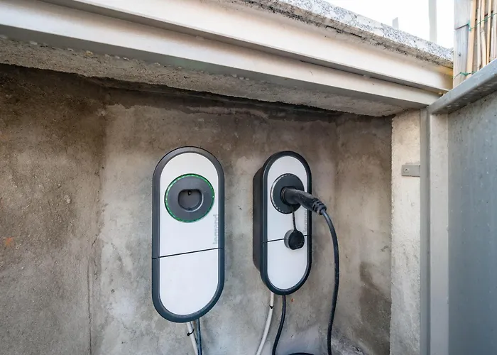 Villa Sunshine - Luxury Property, With Pool & Large Private Garden, Few Steps From The Beach, Ideal For Families, Large Groups And People With Mobility Issuess Dervio