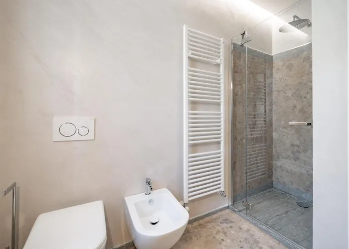 Sunshine - Luxury Property, With Pool & Large Private Garden, Few Steps From The Beach, Ideal For Families, Large Groups And People With Mobility Issuess Dervio