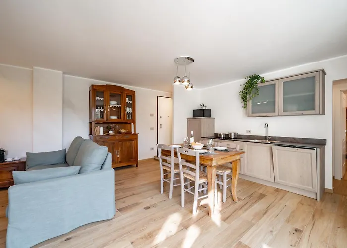 Villa Sunshine - Luxury Property, With Pool & Large Private Garden, Few Steps From The Beach, Ideal For Families, Large Groups And People With Mobility Issuess Dervio