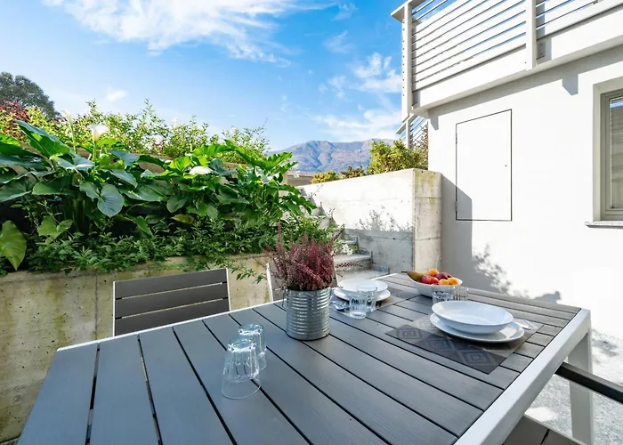 Villa Sunshine - Luxury Property, With Pool & Large Private Garden, Few Steps From The Beach, Ideal For Families, Large Groups And People With Mobility Issuess *