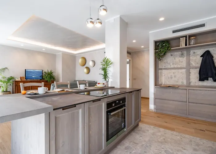 Sunshine - Luxury Property, With Pool & Large Private Garden, Few Steps From The Beach, Ideal For Families, Large Groups And People With Mobility Issuess Villa Dervio