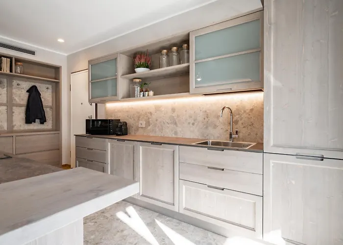 Vila Sunshine - Luxury Property, With Pool & Large Private Garden, Few Steps From The Beach, Ideal For Families, Large Groups And People With Mobility Issuess Dervio