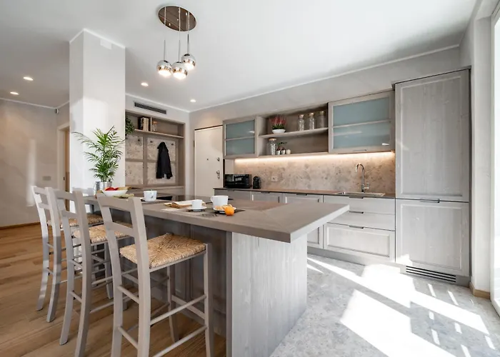 Sunshine - Luxury Property, With Pool & Large Private Garden, Few Steps From The Beach, Ideal For Families, Large Groups And People With Mobility Issuess Vila *