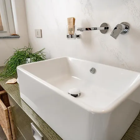 Sunshine - Luxury Property, With Pool & Large Private Garden, Few Steps From The Beach, Ideal For Families, Large Groups And People With Mobility Issuess * 데르비오