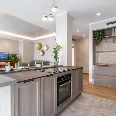 Sunshine - Luxury Property, With Pool & Large Private Garden, Few Steps From The Beach, Ideal For Families, Large Groups And People With Mobility Issuess 빌라 데르비오