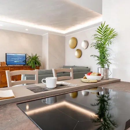 Sunshine - Luxury Property, With Pool & Large Private Garden, Few Steps From The Beach, Ideal For Families, Large Groups And People With Mobility Issuess 데르비오